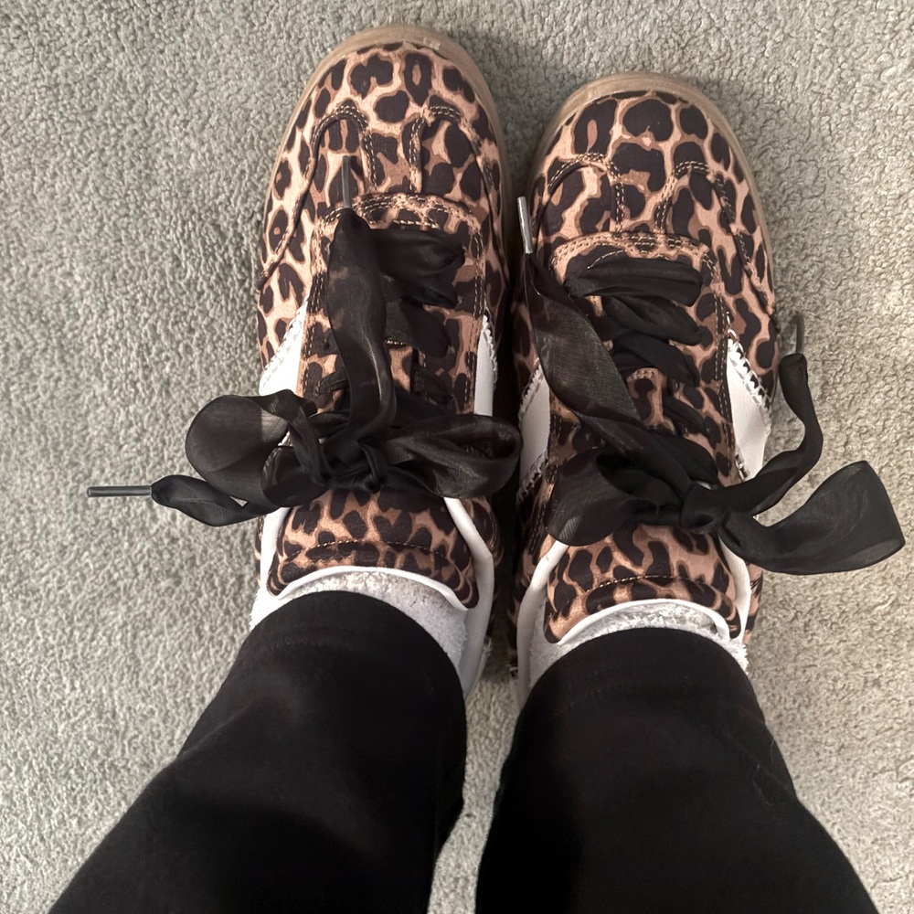 Universal Thread Spencer Leopard Print Sneakers - image 6